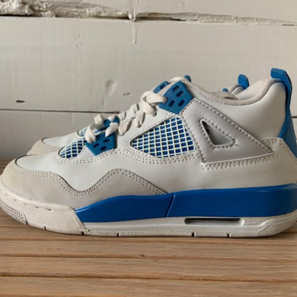 AIR JORDAN RETRO 4